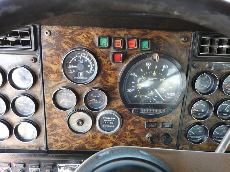 Camion plateau Kenworth * C500 * Bed / Winch * 8x4 Oil Field Truck *: photos 18