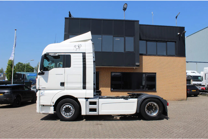 MAN TGX 18.500 * RETARDER * 4X2 * FULL SPOILER * - Tracteur routier: photos 2 MAN TGX 18.500 * RETARDER * 4X2 * FULL SPOILER * - Tracteur routier: photos 2