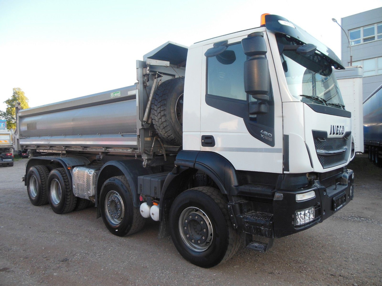 Iveco STRALIS X-WAY 480, 8X4, BORDMATIC, AHK, TOP!!! - Camion benne: photos 2 Iveco STRALIS X-WAY 480, 8X4, BORDMATIC, AHK, TOP!!! - Camion benne: photos 2