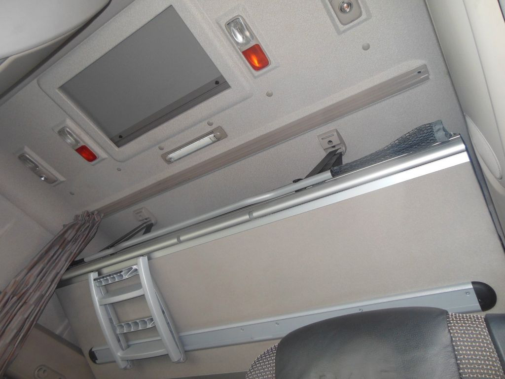 Tracteur routier DAF XF 106.510 SSC, MANUELL, RETARDER, TOP STAND!!! DAF XF 106.510 SSC, MANUELL, RETARDER, TOP STAND!!!: photos 12 Tracteur routier DAF XF 106.510 SSC, MANUELL, RETARDER, TOP STAND!!! DAF XF 106.510 SSC, MANUELL, RETARDER, TOP STAND!!!: photos 12