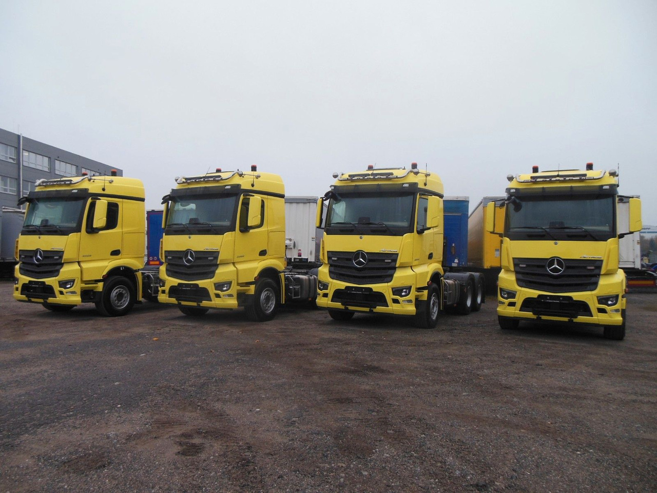 Mercedes-Benz 3353 ACTROS, 6X4, TRK, SET 120 TON, WIE NEUE!E!! - Tracteur routier: photos 2 Mercedes-Benz 3353 ACTROS, 6X4, TRK, SET 120 TON, WIE NEUE!E!! - Tracteur routier: photos 2