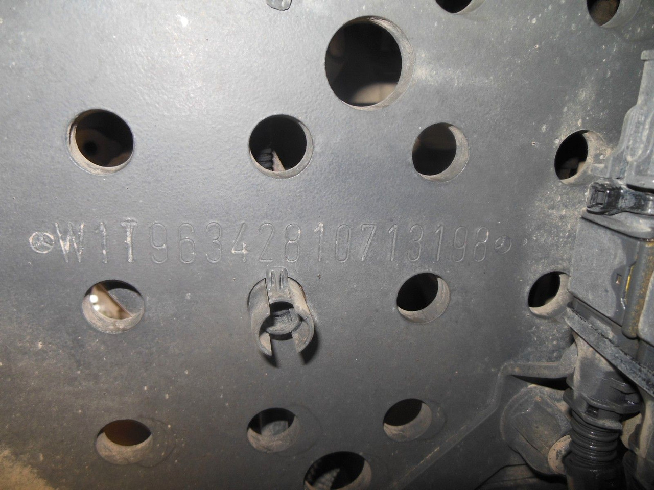 Crédit-bail de Mercedes-Benz ACTROS 3353, 6X4, 120.000 KG, TRK, 4 STÜCKS, Mercedes-Benz ACTROS 3353, 6X4, 120.000 KG, TRK, 4 STÜCKS,: photos 26 Crédit-bail de Mercedes-Benz ACTROS 3353, 6X4, 120.000 KG, TRK, 4 STÜCKS, Mercedes-Benz ACTROS 3353, 6X4, 120.000 KG, TRK, 4 STÜCKS,: photos 26