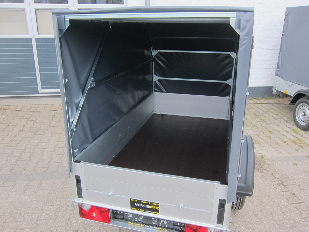 Aluliner Planen Anhänger GT 750 201x101x120cm +Hochplane aero grau (XS) 750kg - Remorque voiture: photos 3 Aluliner Planen Anhänger GT 750 201x101x120cm +Hochplane aero grau (XS) 750kg - Remorque voiture: photos 3