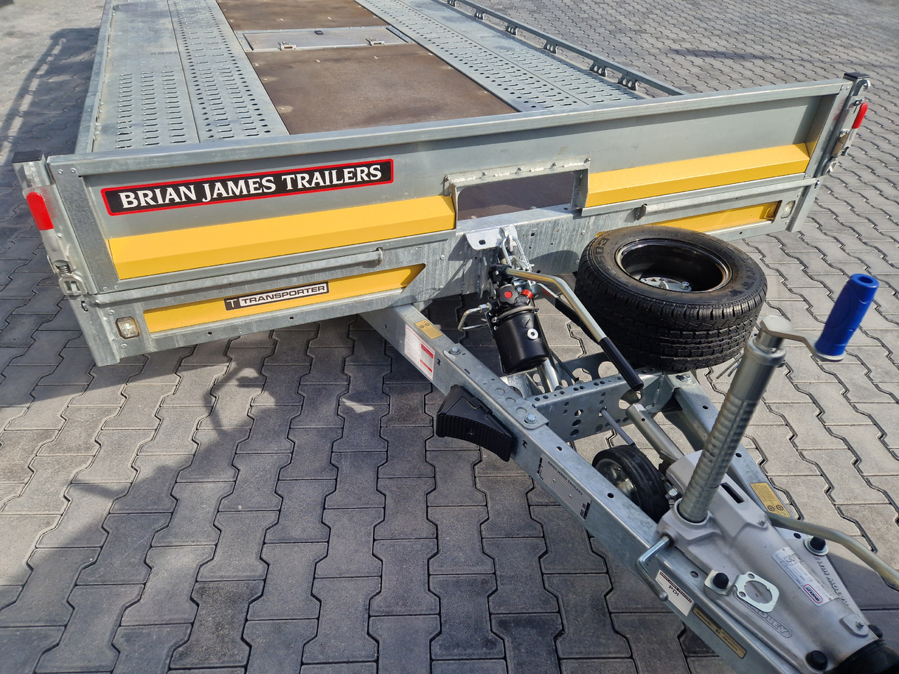 BJT T Transporter 231 550x224cm yellow ankippbar Heckrampe Tridem Alufelgen 10" 3500kg - Remorque porte-voitures: photos 4 BJT T Transporter 231 550x224cm yellow ankippbar Heckrampe Tridem Alufelgen 10" 3500kg - Remorque porte-voitures: photos 4