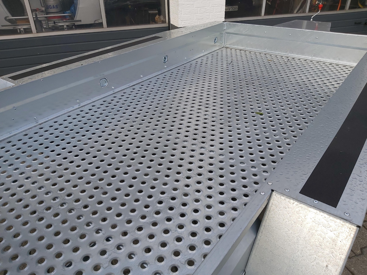 Brenderup Maschinentransporter MT 3080 STF 308x152x25cm Stahllochboden 3000kg - Remorque porte engin: photos 2 Brenderup Maschinentransporter MT 3080 STF 308x152x25cm Stahllochboden 3000kg - Remorque porte engin: photos 2