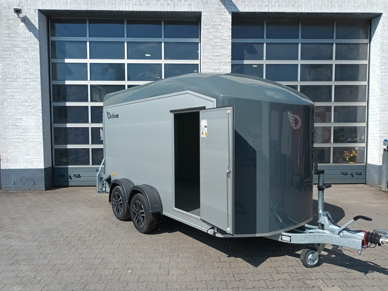 Cargo Roadster 700 plus 375x180x200cm Alu Poly irongrey Leichtmetallräder 2600kg Pullman 100km/H 24 - Remorque voiture: photos 2 Cargo Roadster 700 plus 375x180x200cm Alu Poly irongrey Leichtmetallräder 2600kg Pullman 100km/H 24 - Remorque voiture: photos 2