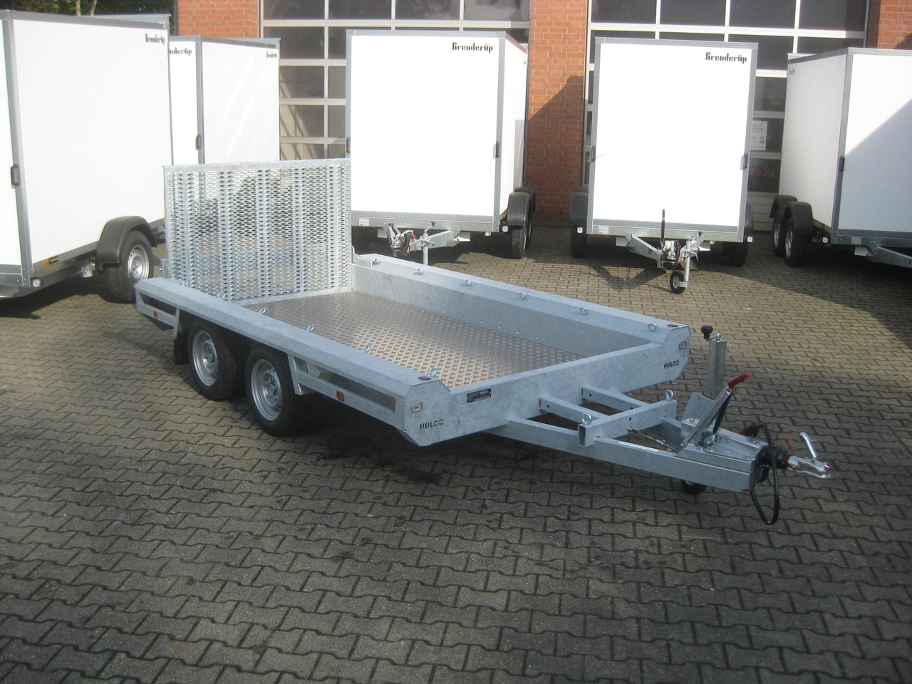 HULCO TERRAX Aluboden 294x150x27cm Heckrampe 100cm (M) 3000kg Abverkauf - Remorque porte engin: photos 4 HULCO TERRAX Aluboden 294x150x27cm Heckrampe 100cm (M) 3000kg Abverkauf - Remorque porte engin: photos 4