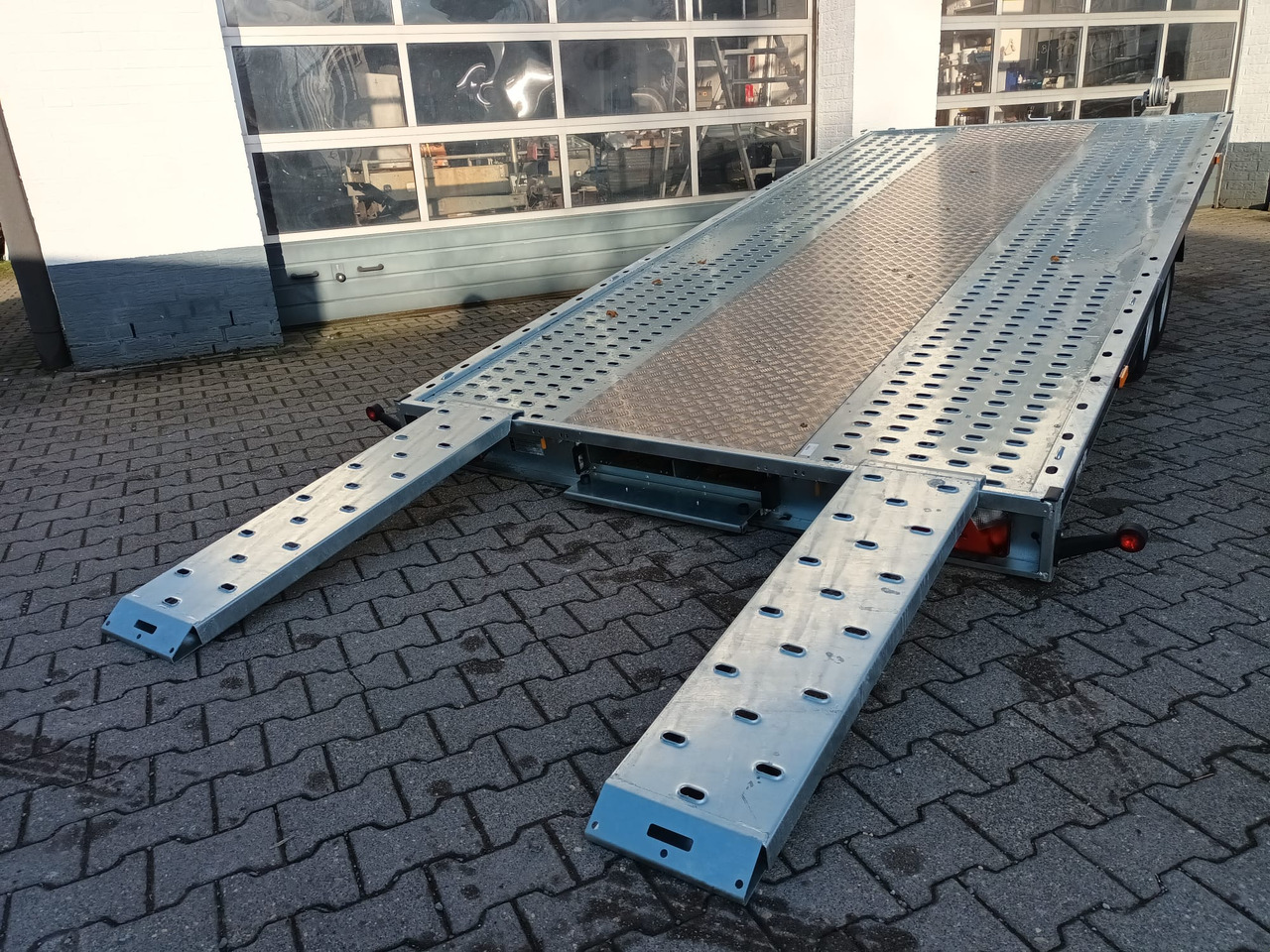 Martz GT kipp 450/2 S 450x215cm easyload ankippbar Lohr Stahl & Aluboden Seilwinde 10" 3000kg - Remorque porte engin: photos 5 Martz GT kipp 450/2 S 450x215cm easyload ankippbar Lohr Stahl & Aluboden Seilwinde 10" 3000kg - Remorque porte engin: photos 5