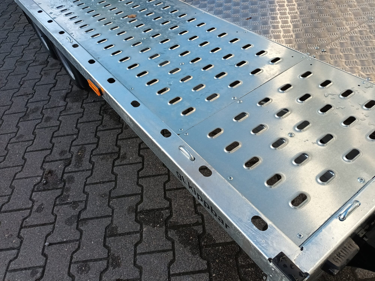 Martz GT kipp 450/2 S 450x215cm easyload ankippbar Lohr Stahl & Aluboden Seilwinde 10" 3000kg - Remorque porte engin: photos 4 Martz GT kipp 450/2 S 450x215cm easyload ankippbar Lohr Stahl & Aluboden Seilwinde 10" 3000kg - Remorque porte engin: photos 4