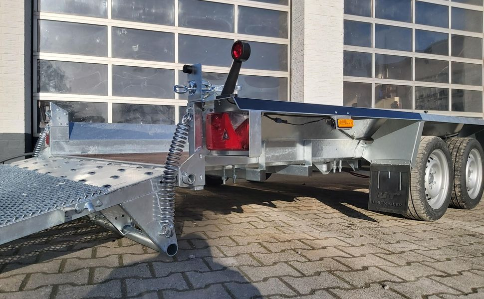 Maschinentransporter BUILDER M 3500 300x152x30cm Auffahrklappe Ablage (M) 3500kg Winter Aktion - Remorque porte engin: photos 1 Maschinentransporter BUILDER M 3500 300x152x30cm Auffahrklappe Ablage (M) 3500kg Winter Aktion - Remorque porte engin: photos 1