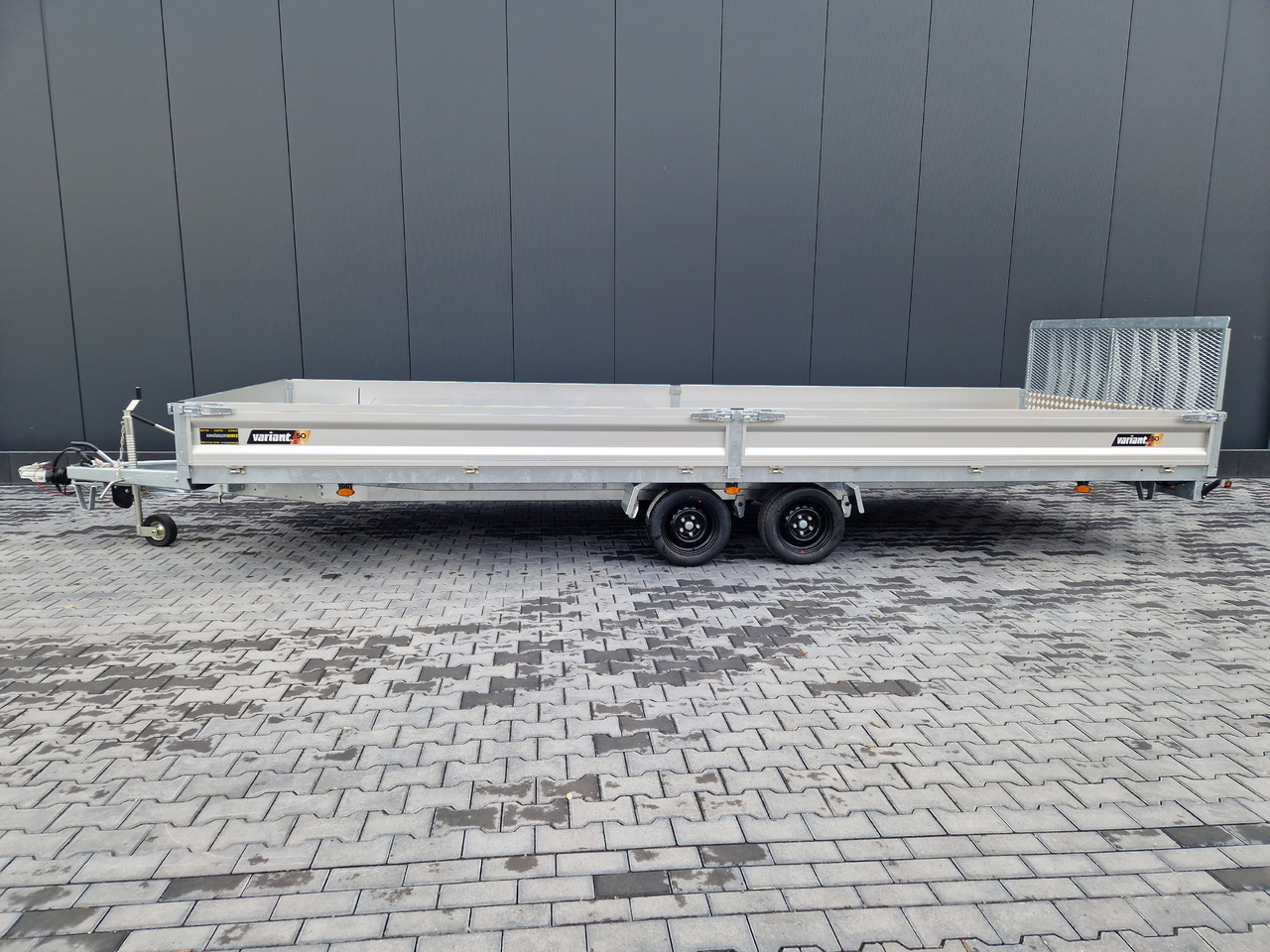 Variant Maschinentransporter 3562 UX Maxi Load 620x210x30cm LED Felgen black 3500kg 2025 - Remorque porte engin: photos 2 Variant Maschinentransporter 3562 UX Maxi Load 620x210x30cm LED Felgen black 3500kg 2025 - Remorque porte engin: photos 2