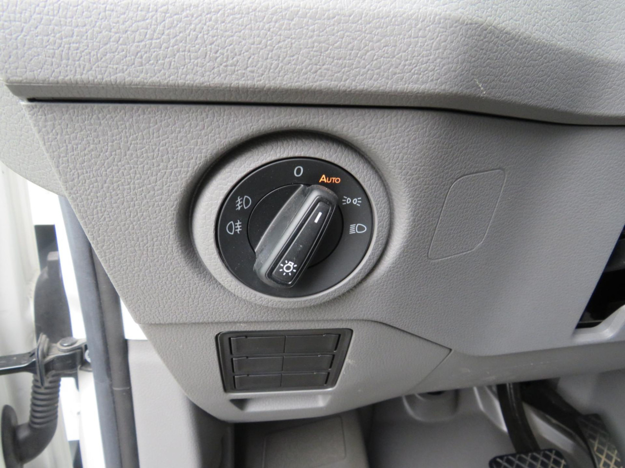 VOLKSWAGEN Crafter 35 L3H3 Kasten 4MOTION Navi ZV - Fourgon utilitaire: photos 5 VOLKSWAGEN Crafter 35 L3H3 Kasten 4MOTION Navi ZV - Fourgon utilitaire: photos 5