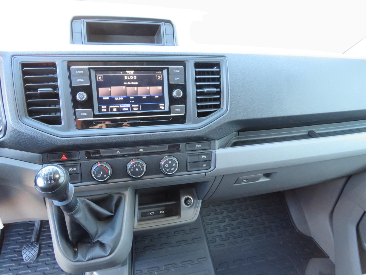 VOLKSWAGEN Crafter 35 L4H3 Kasten Klima AHK ZV - Fourgon utilitaire: photos 3 VOLKSWAGEN Crafter 35 L4H3 Kasten Klima AHK ZV - Fourgon utilitaire: photos 3