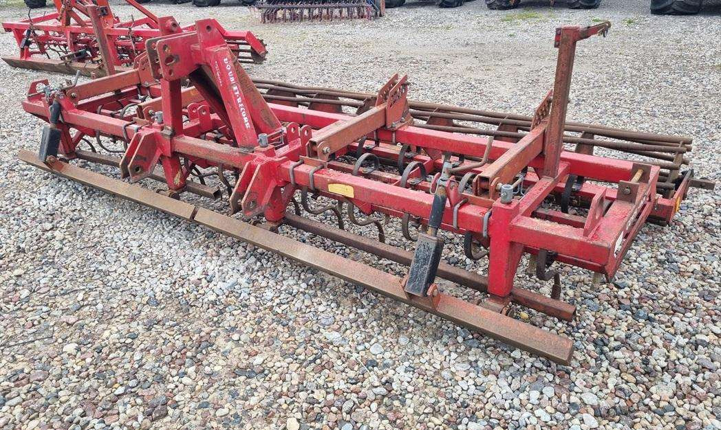 Doublet-record Kombi-Dan - Outils du sol: photos 2 Doublet-record Kombi-Dan - Outils du sol: photos 2