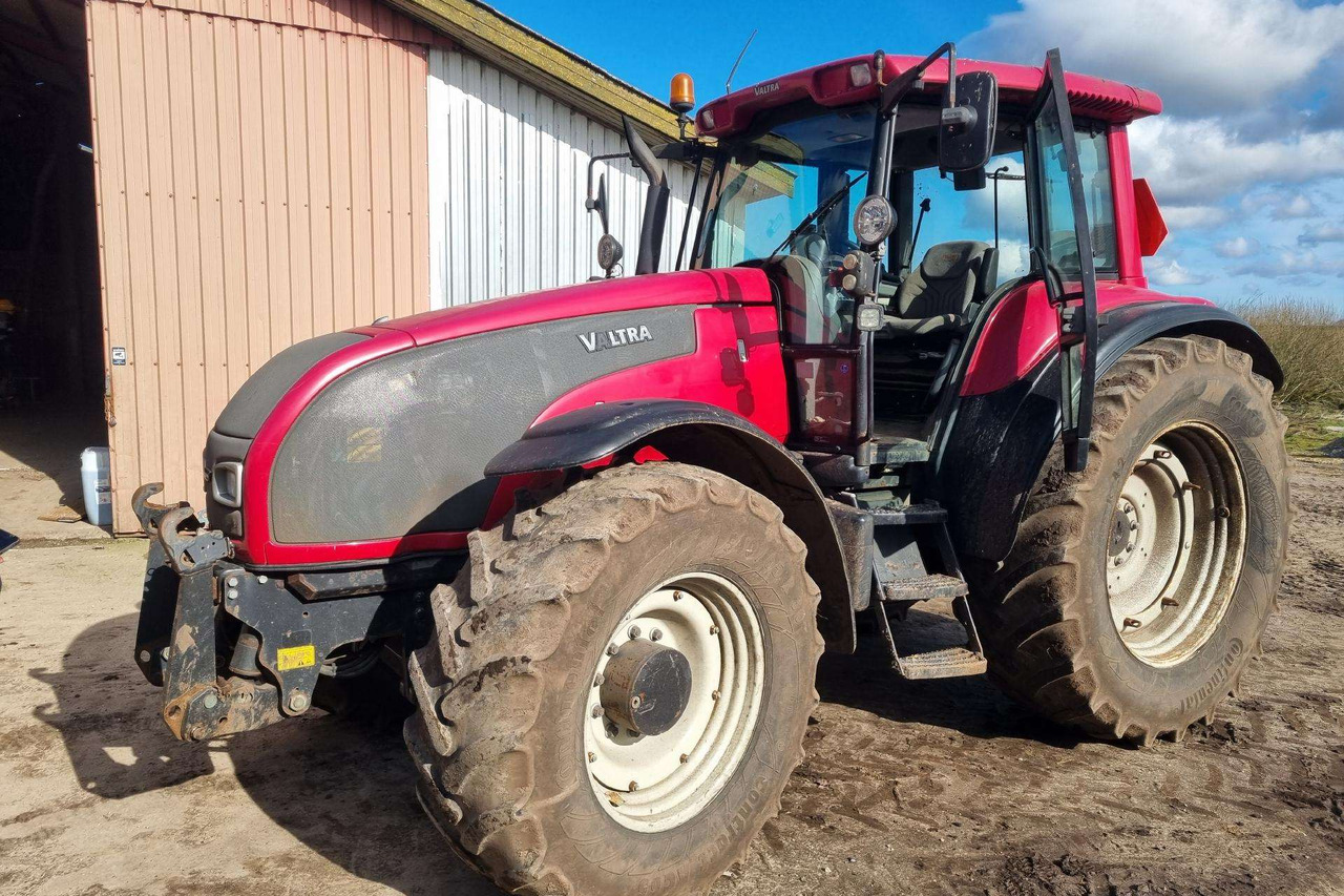 Valtra T190 - Tracteur agricole: photos 1 Valtra T190 - Tracteur agricole: photos 1