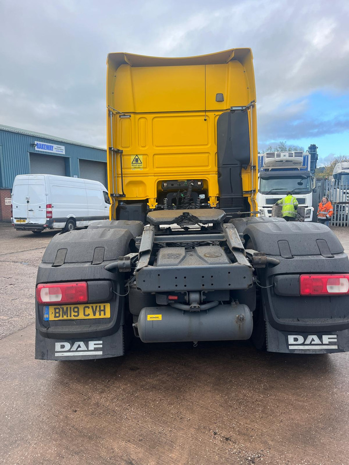 DAF XF 530 - Tracteur routier: photos 4 DAF XF 530 - Tracteur routier: photos 4