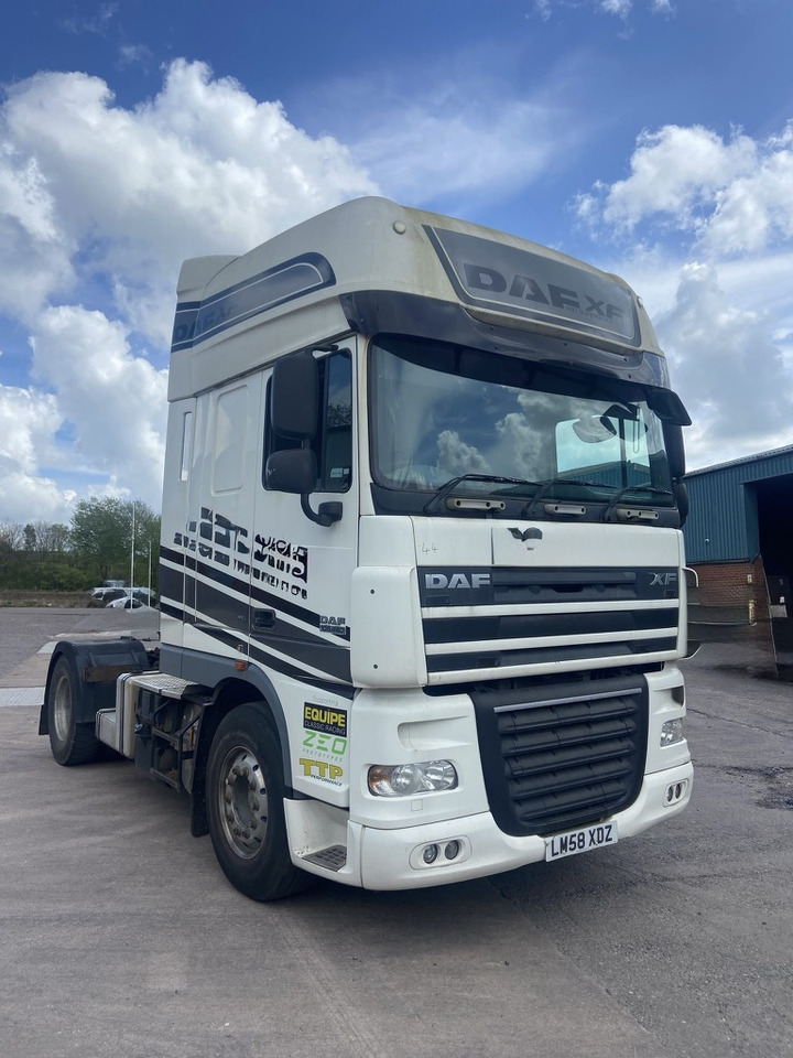 Daf 105Xf 460 4x2 Tractor Unit - Tracteur routier: photos 1 Daf 105Xf 460 4x2 Tractor Unit - Tracteur routier: photos 1