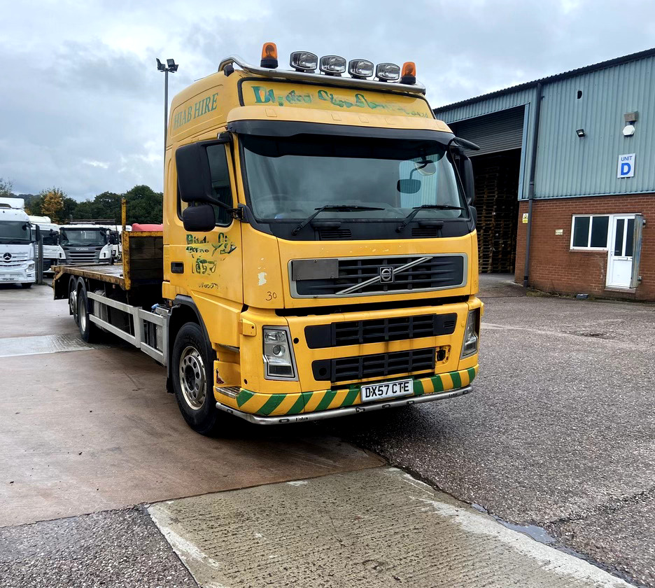 VOLVO FM9 340 6x2 - Camion plateau: photos 1 VOLVO FM9 340 6x2 - Camion plateau: photos 1