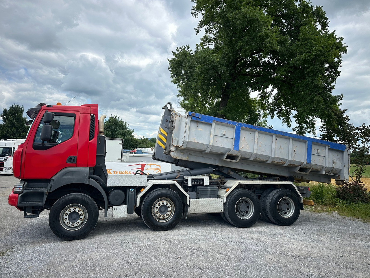 RENAULT / RENAULT TRUCKS Kerax 450 8x2 Abroller - Camion ampliroll: photos 5 RENAULT / RENAULT TRUCKS Kerax 450 8x2 Abroller - Camion ampliroll: photos 5