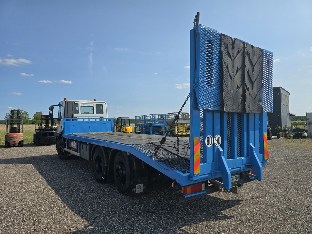 IVECO 260S33 - Camion porte-voitures: photos 2 IVECO 260S33 - Camion porte-voitures: photos 2