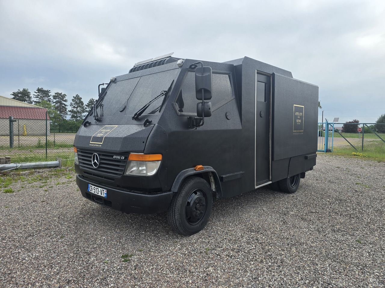 Mercedes Vario 816 - Fourgon blindé: photos 1 Mercedes Vario 816 - Fourgon blindé: photos 1