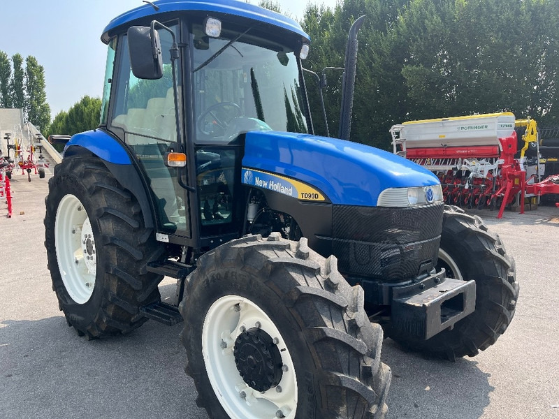 New Holland TD 90 D - Tracteur agricole: photos 3 New Holland TD 90 D - Tracteur agricole: photos 3