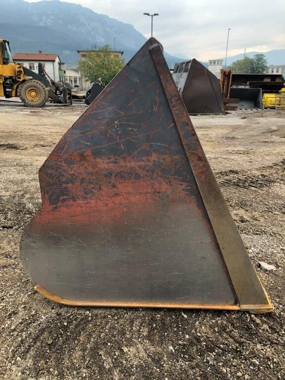 2450 mm - Godet pour chargeur: photos 2 2450 mm - Godet pour chargeur: photos 2