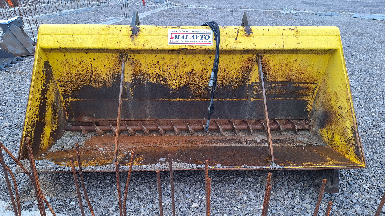 Concrete mixing bucket 2500 mm for 12-15 ton excavators - Godet pour Pelle: photos 2 Concrete mixing bucket 2500 mm for 12-15 ton excavators - Godet pour Pelle: photos 2