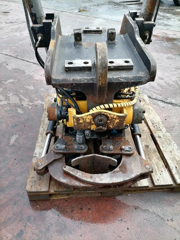 Engcon EC30 Volvo S2 - Tiltrotator: photos 3 Engcon EC30 Volvo S2 - Tiltrotator: photos 3