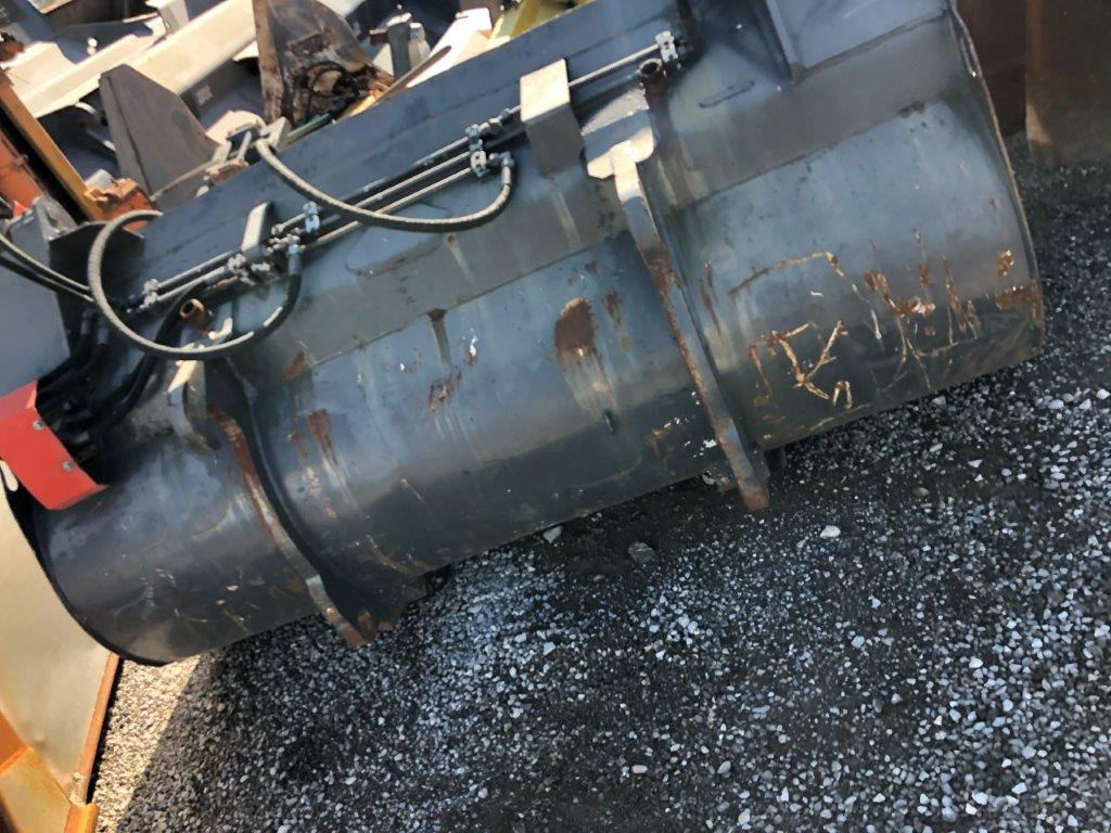 Front loader bucket with closure 2300 mm Volvo - Godet pour chargeur pour Chargeuse sur pneus: photos 4 Front loader bucket with closure 2300 mm Volvo - Godet pour chargeur pour Chargeuse sur pneus: photos 4