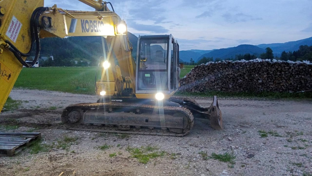 KOBELCO SK 130LC - Pelle sur chenille: photos 4 KOBELCO SK 130LC - Pelle sur chenille: photos 4