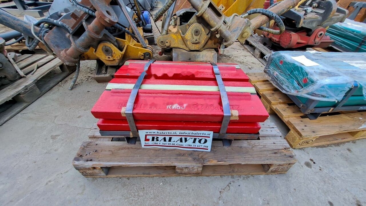 Blow bar Rubble Master RM80 for crusher - Pièces de rechange pour Concasseur: photos 3 Blow bar Rubble Master RM80 for crusher - Pièces de rechange pour Concasseur: photos 3