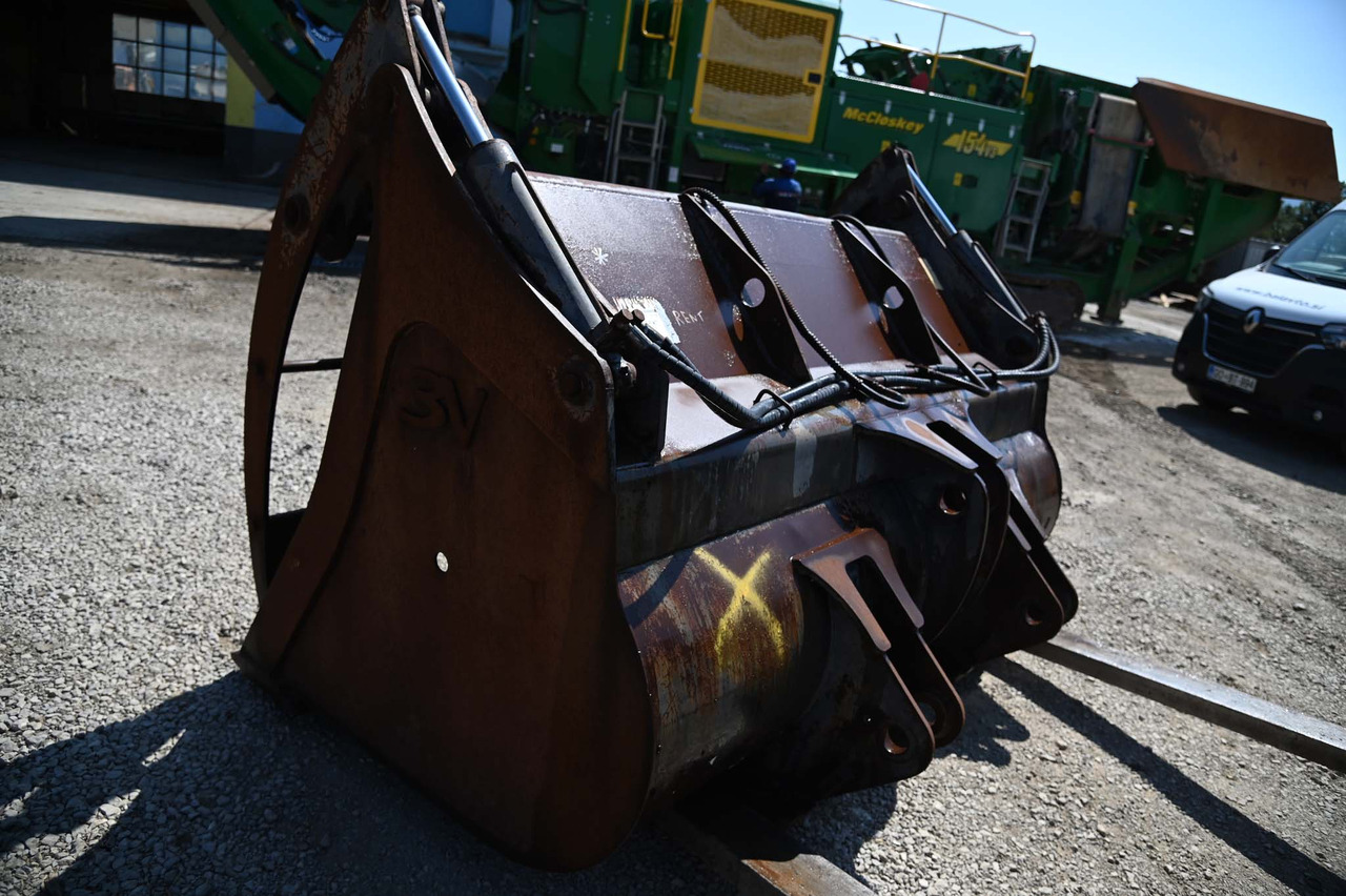 TREVI BENNE loader bucket 2500 mm - Godet pour chargeur: photos 4 TREVI BENNE loader bucket 2500 mm - Godet pour chargeur: photos 4