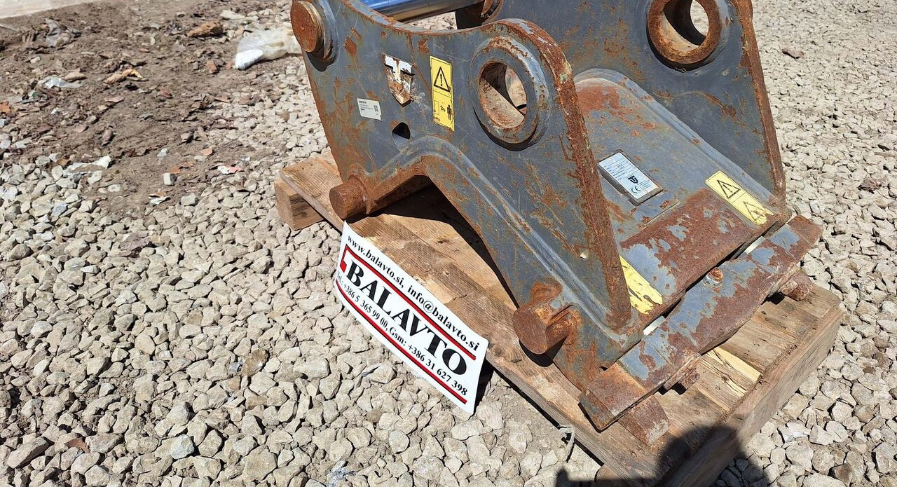 Trevi Benne hydraulic ARI Verachtert Volvo EC220E - Attache rapide pour Pelle: photos 1 Trevi Benne hydraulic ARI Verachtert Volvo EC220E - Attache rapide pour Pelle: photos 1
