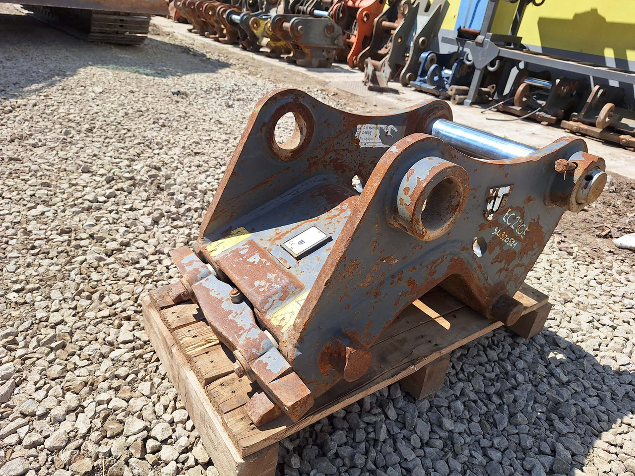 Trevi Benne hydraulic ARI Verachtert Volvo EC220E - Attache rapide pour Engins de chantier: photos 5 Trevi Benne hydraulic ARI Verachtert Volvo EC220E - Attache rapide pour Engins de chantier: photos 5