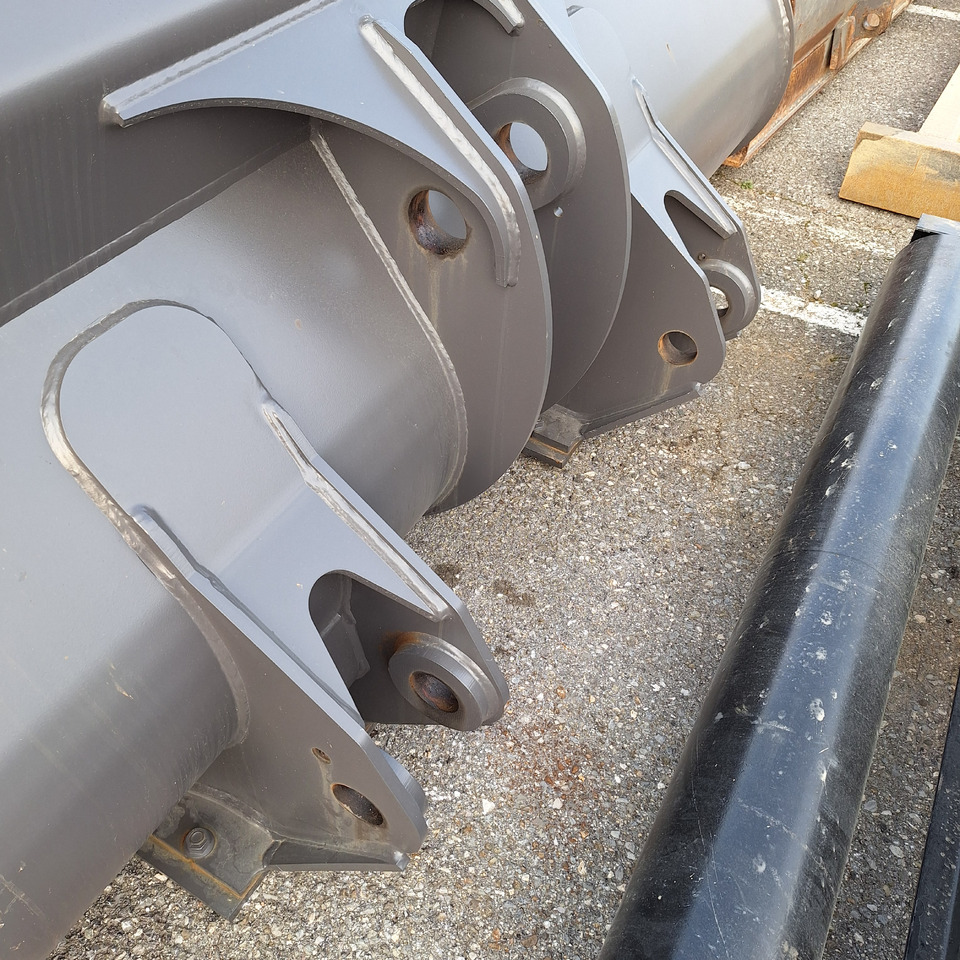 VOLVO 2880 mm for 18-22 ton wheel loaders - Godet pour chargeur pour Engins de chantier: photos 4 VOLVO 2880 mm for 18-22 ton wheel loaders - Godet pour chargeur pour Engins de chantier: photos 4