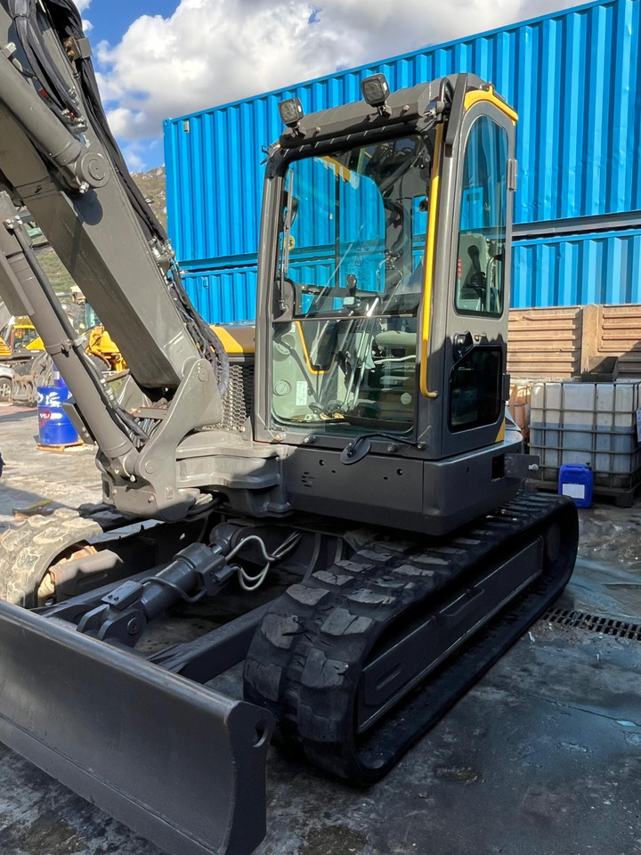 VOLVO ECR88D - Mini pelle: photos 5 VOLVO ECR88D - Mini pelle: photos 5