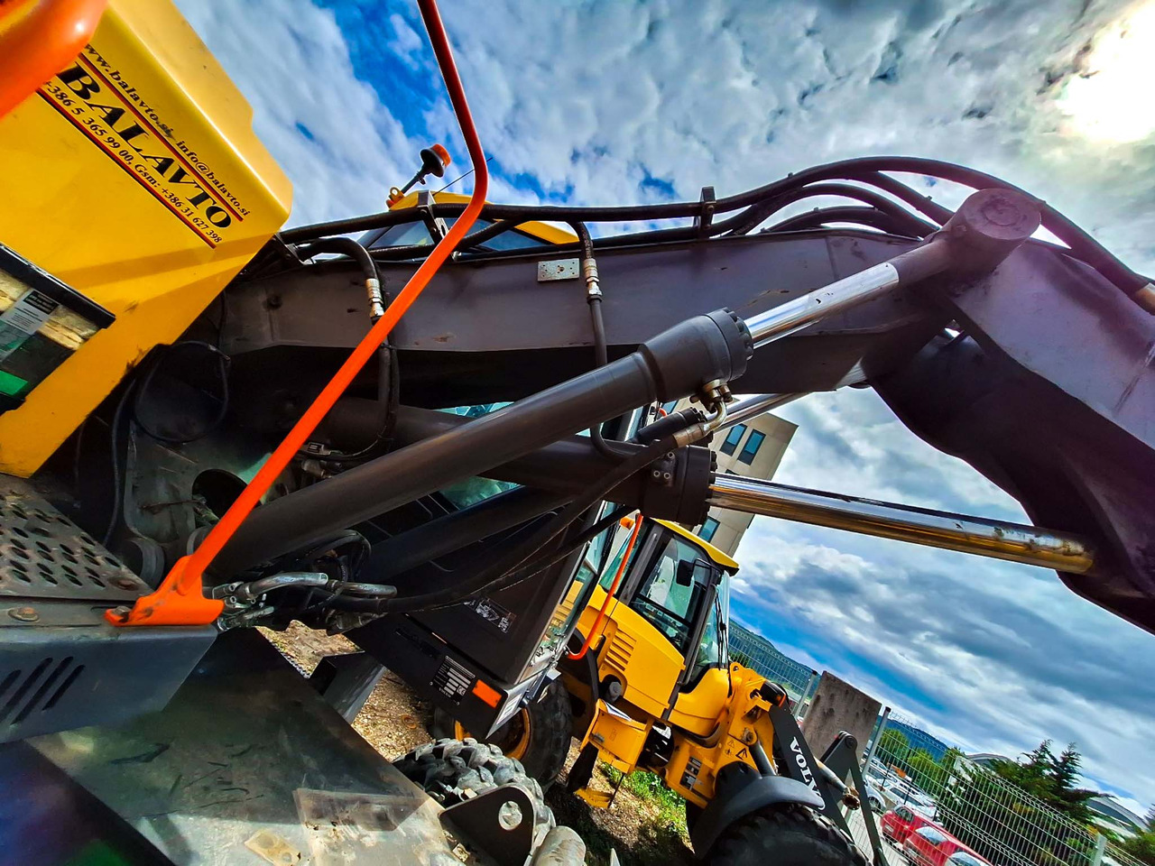 Volvo 14673611 Volvo EWR150E - Flèche pour Engins de chantier: photos 1 Volvo 14673611 Volvo EWR150E - Flèche pour Engins de chantier: photos 1