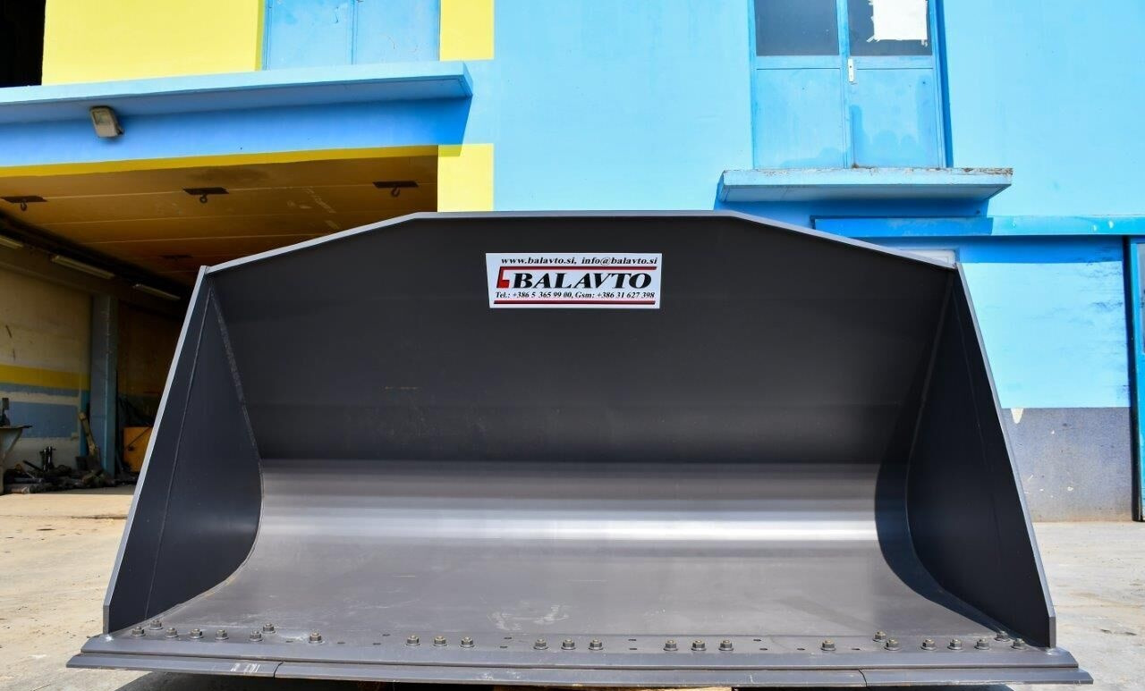 Volvo loader bucket 2800 mm for Volvo wheel loaders - Godet pour chargeur: photos 1 Volvo loader bucket 2800 mm for Volvo wheel loaders - Godet pour chargeur: photos 1