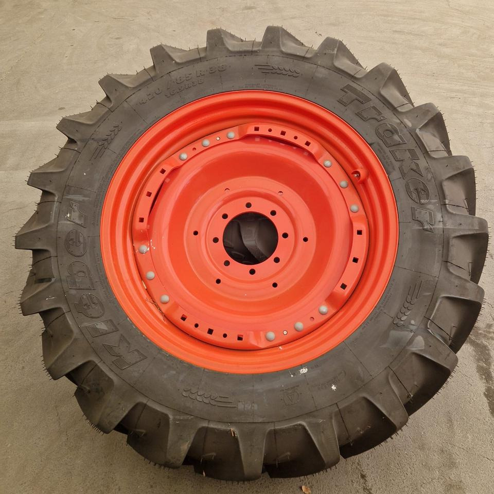 Kleber Reifen Räder 420/85R38 Traker 144A8 141B - Pneus et jantes: photos 1 Kleber Reifen Räder 420/85R38 Traker 144A8 141B - Pneus et jantes: photos 1