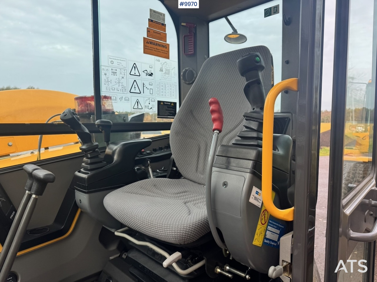 Volvo ECR88D crawler excavator with rotor tilt, 3 buckets, and ripper. 910 hours! - Autre matériel: photos 5 Volvo ECR88D crawler excavator with rotor tilt, 3 buckets, and ripper. 910 hours! - Autre matériel: photos 5