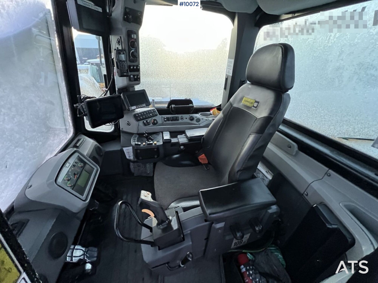 CAT 988 K Wheel Loader with Bucket - Chargeuse sur pneus: photos 3 CAT 988 K Wheel Loader with Bucket - Chargeuse sur pneus: photos 3