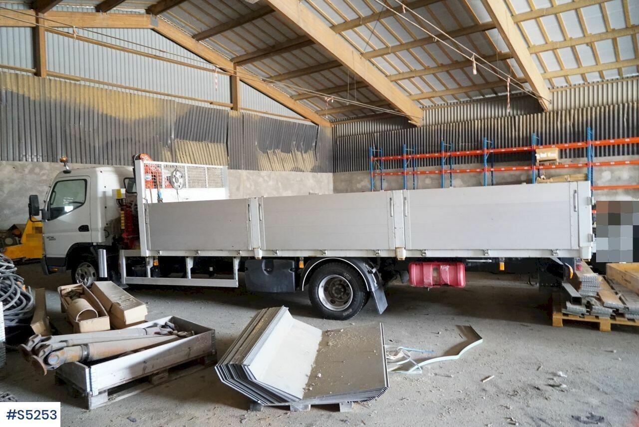 Crane truck with flat Mitsubishi Canter 7C15 - Camion grue: photos 2 Crane truck with flat Mitsubishi Canter 7C15 - Camion grue: photos 2