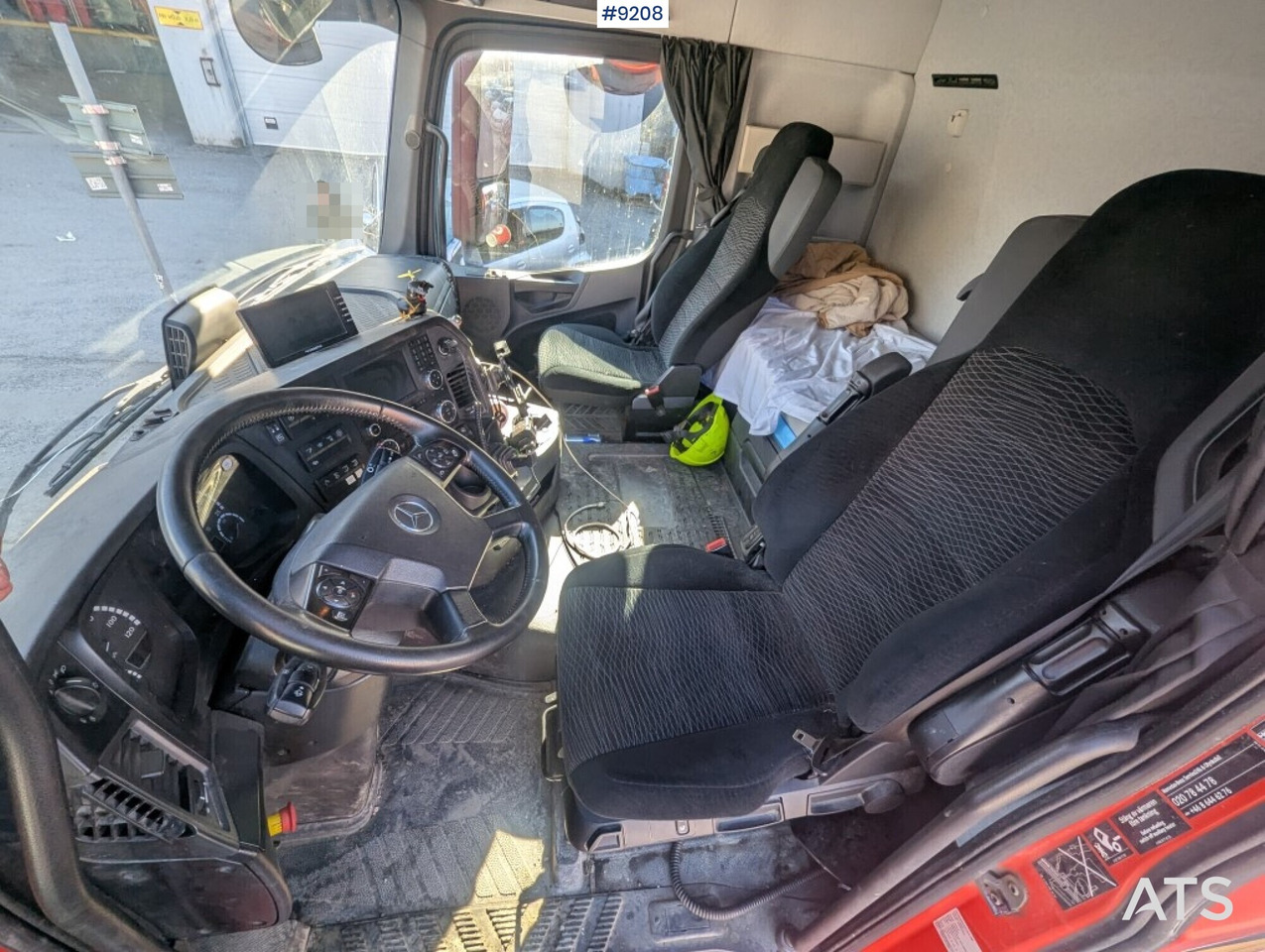 Dump / dozer truck Mercedes Benz Arocs 3251 8X4 - Camion benne: photos 5 Dump / dozer truck Mercedes Benz Arocs 3251 8X4 - Camion benne: photos 5