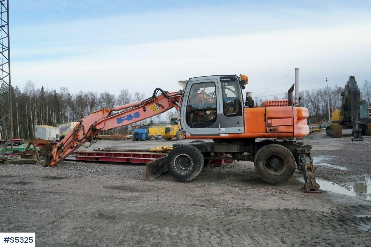 EXCAVATOR Hitachi EX165W with tools - Pelle: photos 1 EXCAVATOR Hitachi EX165W with tools - Pelle: photos 1