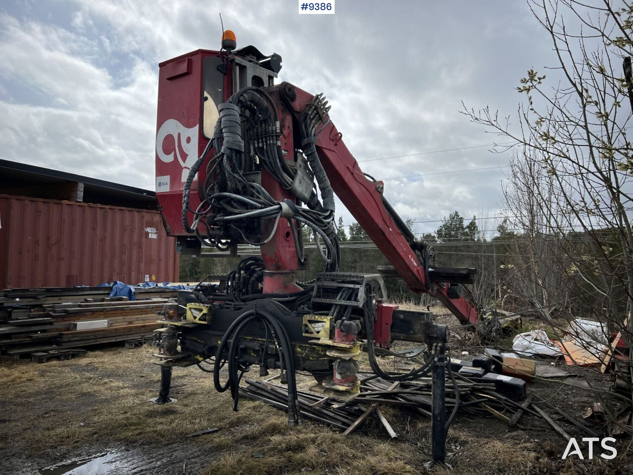 HIAB LOGLIFT F108 ST 96 Timber crane / logging crane - Grue auxiliaire: photos 2 HIAB LOGLIFT F108 ST 96 Timber crane / logging crane - Grue auxiliaire: photos 2