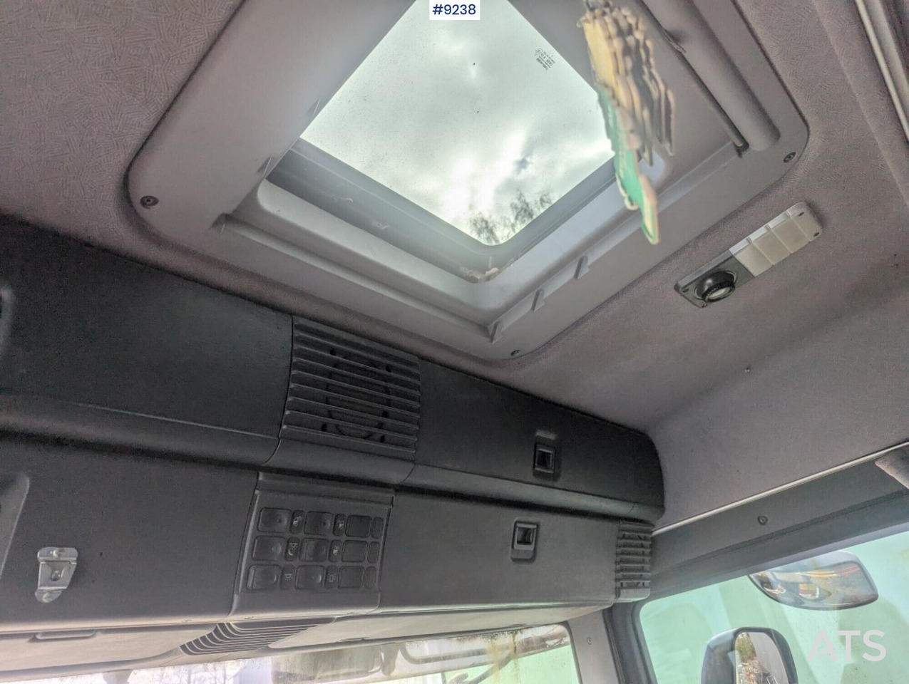 Camion ampliroll Hooklift Truck Scania R164 - Rep Object: photos 42 Camion ampliroll Hooklift Truck Scania R164 - Rep Object: photos 42