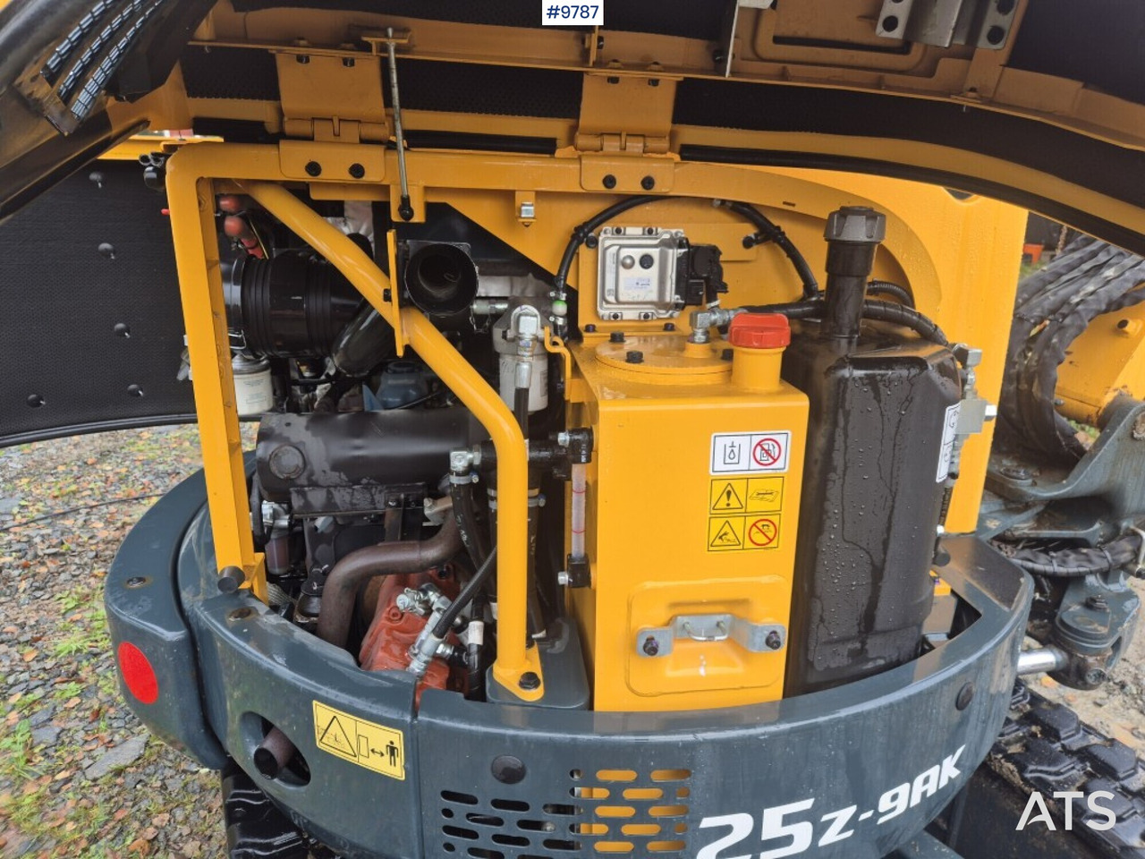 Hyundai 25Z-9AK mini excavator with tiltrotator and attachments - Mini pelle: photos 5 Hyundai 25Z-9AK mini excavator with tiltrotator and attachments - Mini pelle: photos 5