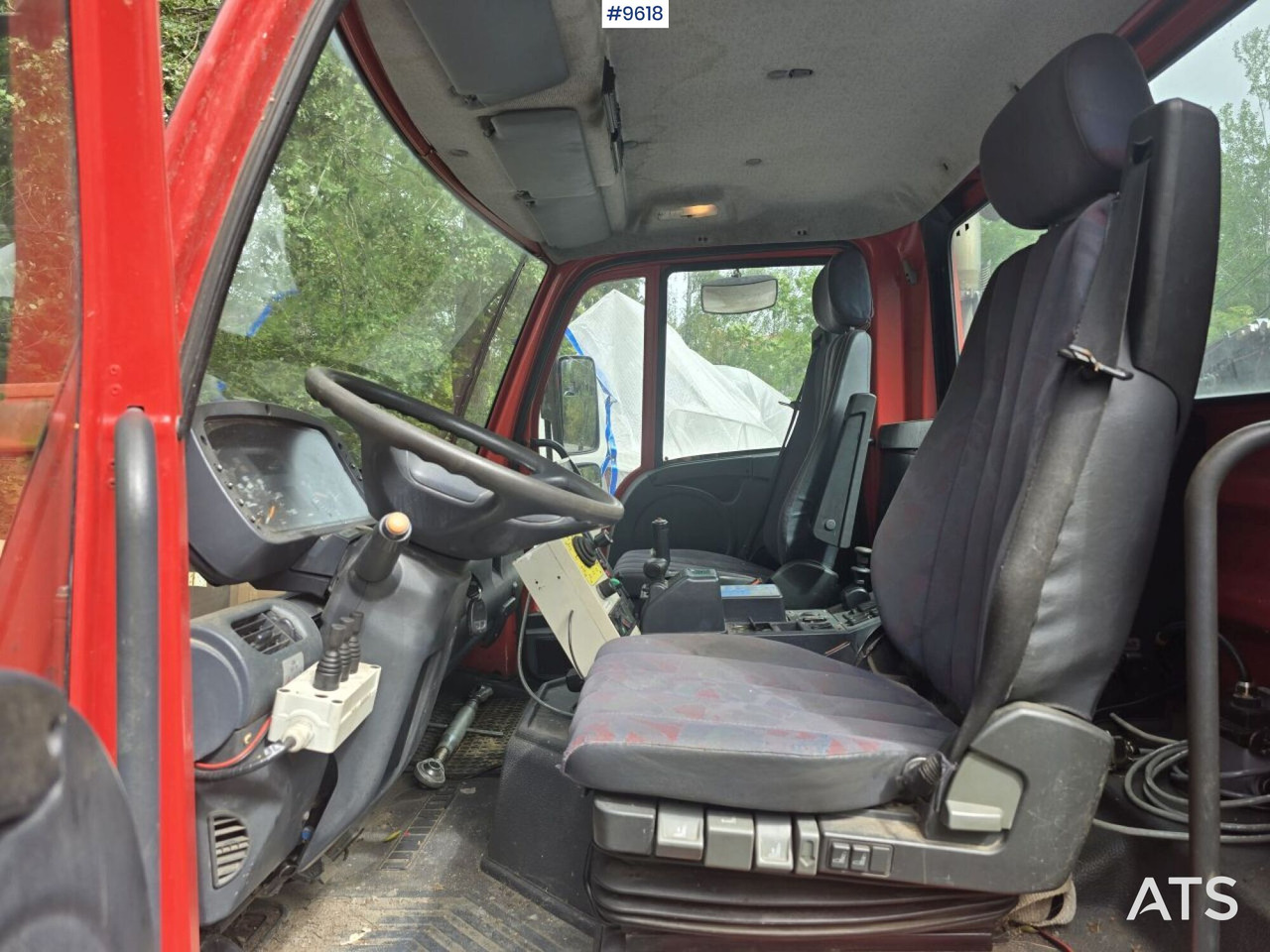MB Unimog with equipment - Engin de déneigement: photos 5 MB Unimog with equipment - Engin de déneigement: photos 5