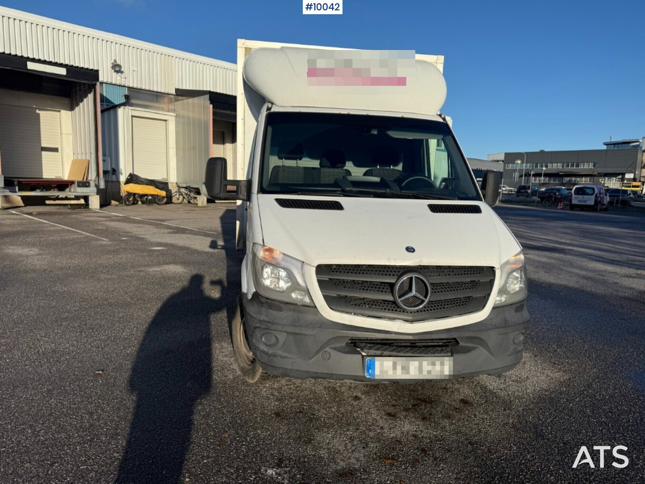 Fourgon grand volume Mercedes Benz Sprinter with tail lift: photos 8 Fourgon grand volume Mercedes Benz Sprinter with tail lift: photos 8